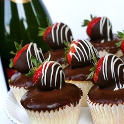 Strawberry Champagne Cupcakes