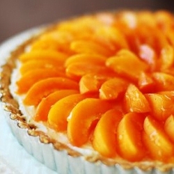 Apricot Mascarpone Tart with Honey