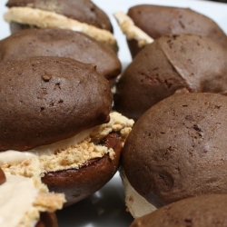 S’mores Whoopie Pies