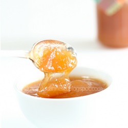 Marmellata di Pesche all’Amaretto