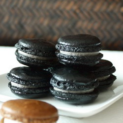 Macaron: The Black Stallion