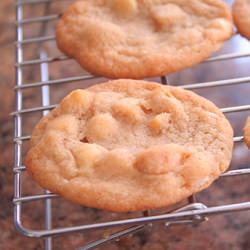 White Chocolate Macadamia Nut Cookie