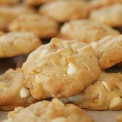 Cookies with Apricot and White Choco