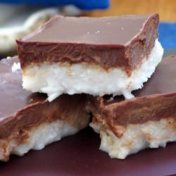 Homemade Bounty – Coconut Candy