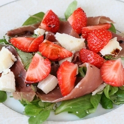 Summer Salad with Strawberries