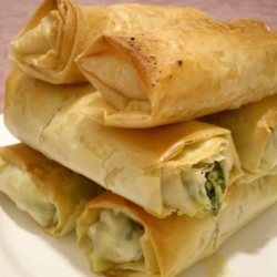 Spinach and Cheese Phyllo Rolls