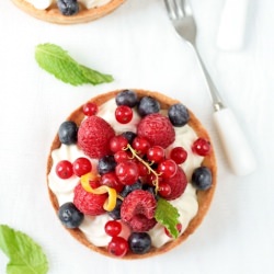 Goat Cheese & Berries Tarts