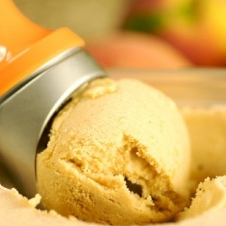 Ginger Peach & Praline Ice Cream