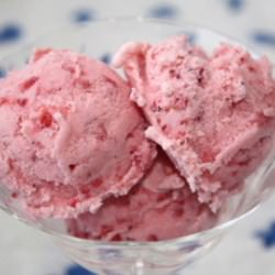 Homemade Strawberry Ice Cream