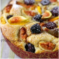 Fig, Blackberry and Peach Cake