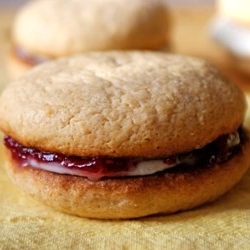 Honey Spice Cookie Sandwiches