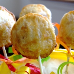 Apple Pie Lollipops