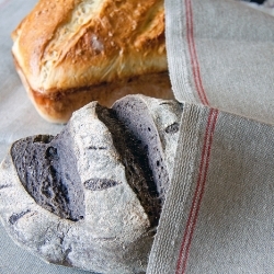 Cabernet Bread