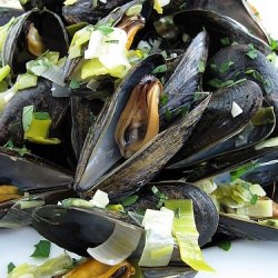 Drunken Mussels with Leek & Lovage