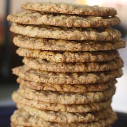 Crispy Oatmeal Cookies