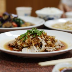 Fatty Pork with Garlic and Shallots