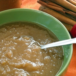 Slow Cooker Spiced Applesauce