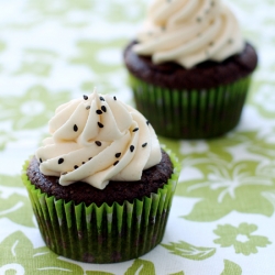 Black Pearl Cupcakes