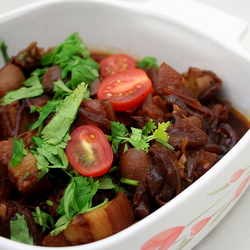 Braised Pork Belly with Tomatoes