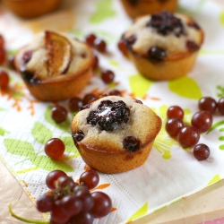 Blackberries & Fig Financiers