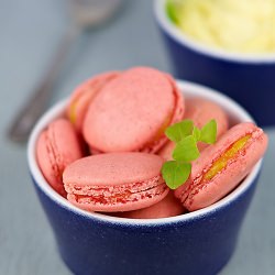 Daring Bakers: Macarons