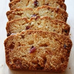 White Chocolate & Cranberry Cake