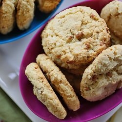 Crunchy Oatmeal Pecan Cookies