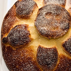 Pan de Muertos