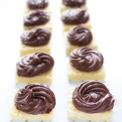 Sexy Chocolate Pudding Canapes