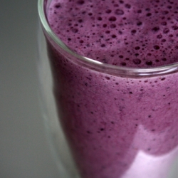 Mango and Berry Frothy Smoothie