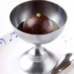 Gulab Jamun (Indian Sweet Balls)