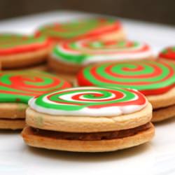 Holiday Alfajor Cookies