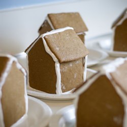 9 Little Gingerbread Houses