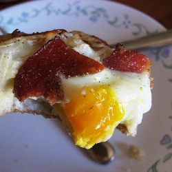 Bacon and Egg Pizza