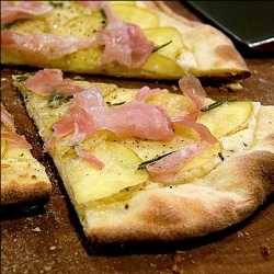 Potatopizza with Pancetta