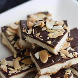 Chocolate Almond Cookie Bark