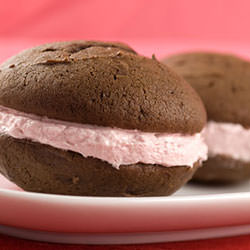 Sweetheart Whoopie Pies