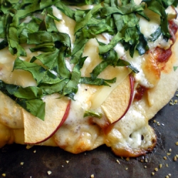 Apple Spinach Feta Pizza