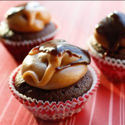 Mini Peanut Butter Cupcakes