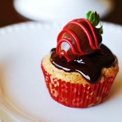 Choco Covered Strawberry Cupcakes