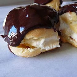 Profiteroles