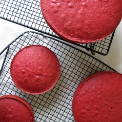 Pretty Chocolate Red Velvet Cakes