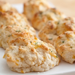 Cheddar Garlic Biscuits