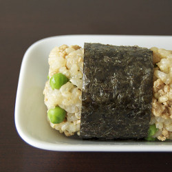 Chicken and Peas Onigiri