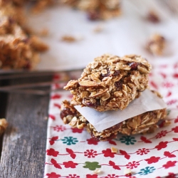 Cherry Almond Granola Bars