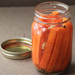 Easy Pickled Carrots