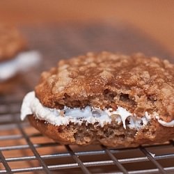 Oatmeal Creme Pies