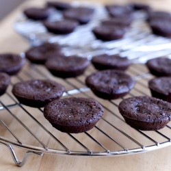 Flourless Chocolate Hazelnut Cakes