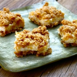 Creamy Meyer Lemon Crumb Bars