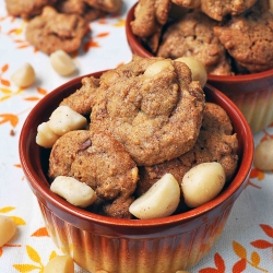 Macadamia & Chocolate Chunk Cookies